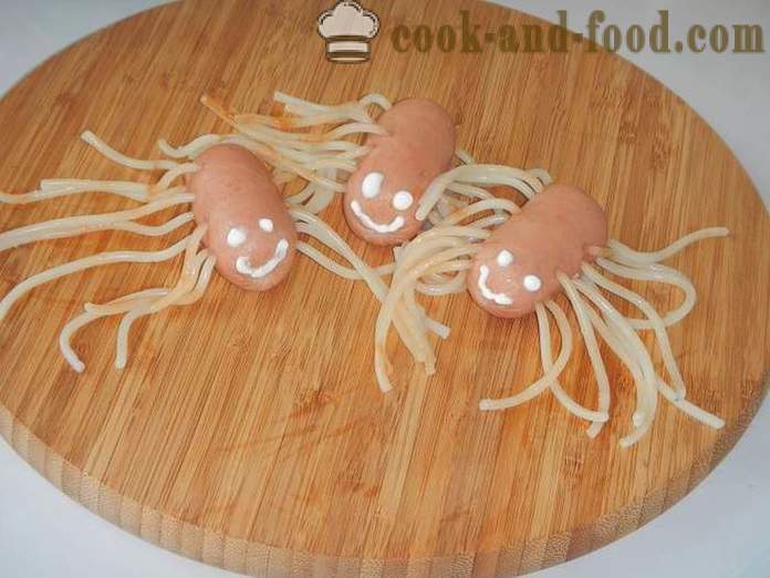 Octopus av pølser og spaghetti - hvordan å lage spaghetti med pølser for barn, en trinnvis oppskrift bilder