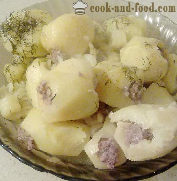 Stuet poteter fylt med kjøttdeig - steg for steg, hvordan lage breserte poteter fylt med kjøttdeig, oppskriften med et bilde