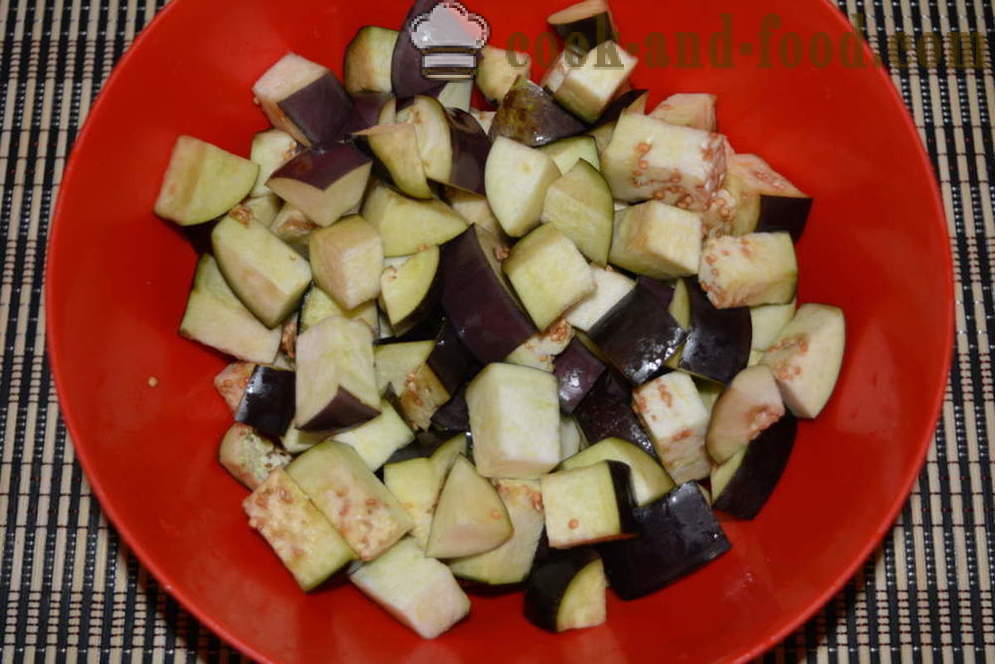 Vegetabilske lapskaus med aubergine og squash i ovnen - hvordan å lage mat sautert aubergine og squash, med en trinnvis oppskrift bilder