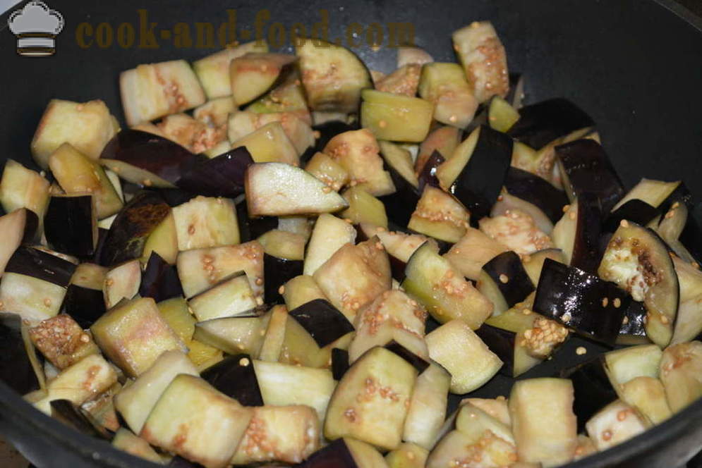 Vegetabilske lapskaus med aubergine og squash i ovnen - hvordan å lage mat sautert aubergine og squash, med en trinnvis oppskrift bilder