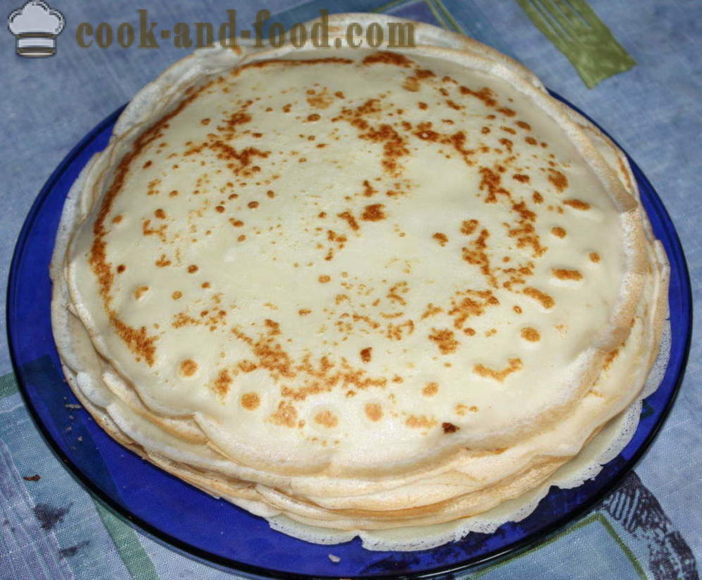 Pannekake pai med sopp, ost og grønnsaker i ovn - steg for steg hvordan du skal lage en pannekake kake oppskrift med bilde