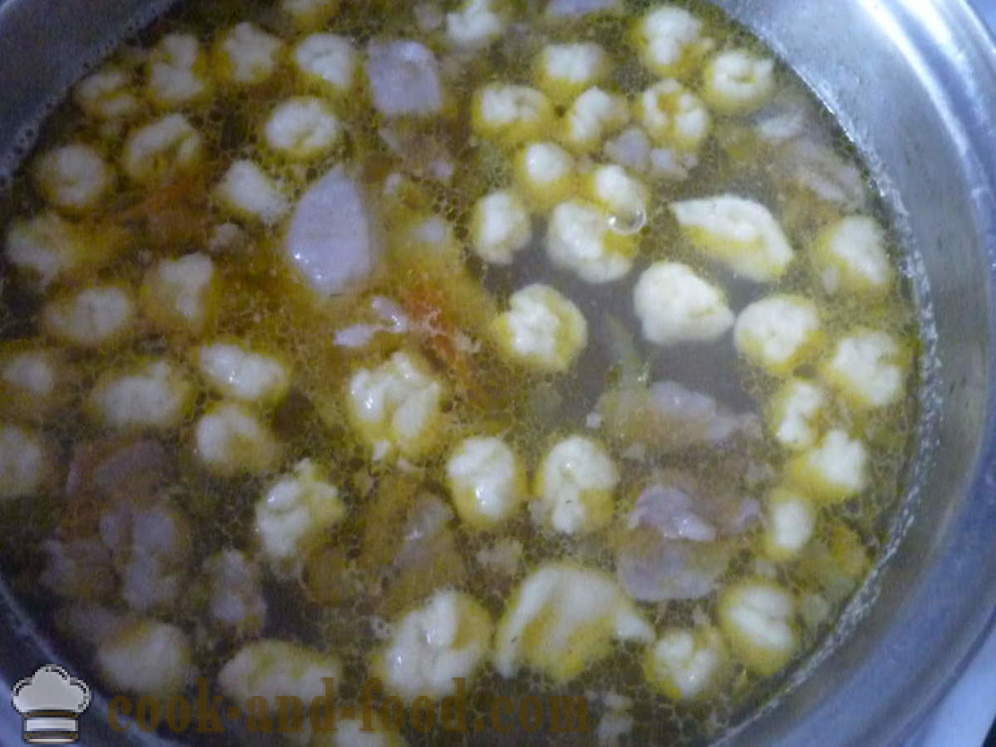 Deilig suppe med melboller i kjøttkraft - trinn for trinn, hvordan du koker suppe med dumplings, oppskrift med bilde