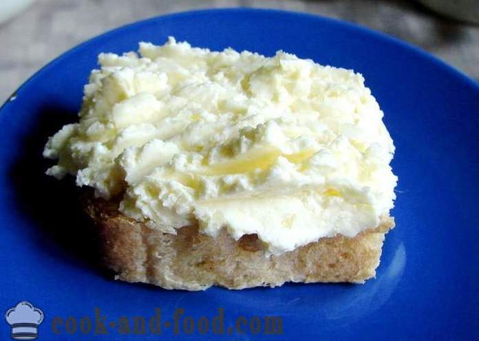 Ost hvitløkssmør sandwich - hvordan å lage ost smør, en enkel oppskrift med et bilde