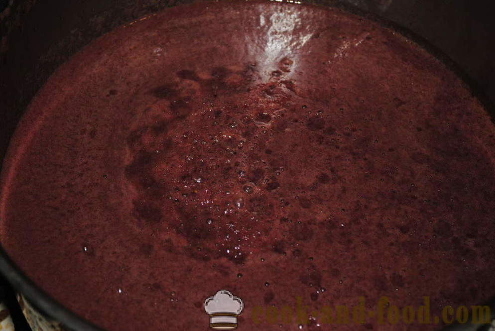 Hjemmelaget dessert av nøtter og druejuice, som rask å tilberede hjemmelaget desserter churchkhela, en enkel oppskrift med et bilde