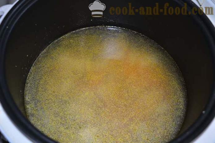 Velsmakende kylling suppe med nudler i multivarka - uten poteter