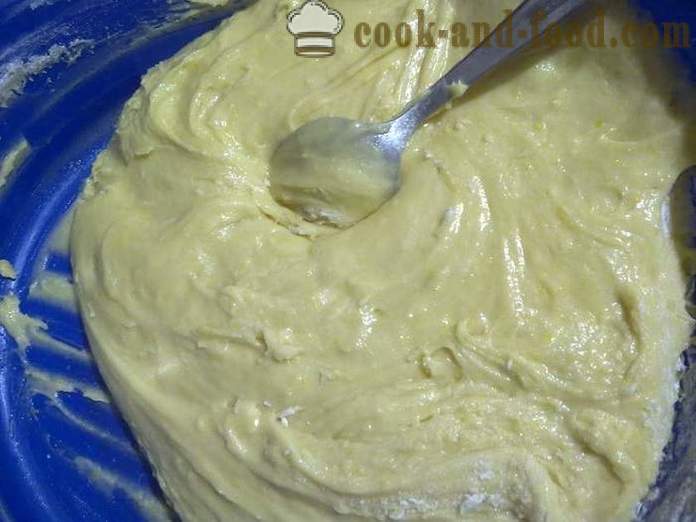 Enkel og deilig kake med ostemasse - hvordan å lage en kake med kremost - en trinnvis oppskrift bilder