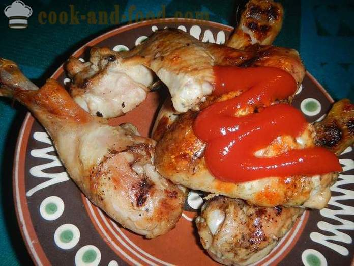Stekt kylling på grillen - hvor deilig stekt kylling på grillen, oppskriften med et bilde.