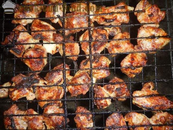 Saftig svinekjøtt på grillen - hvordan å marinere kjøttet for kebab, grill, grilling eller steking på grillen oppskrift med bilder.