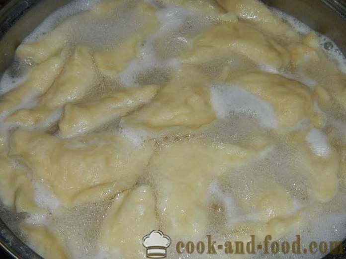 Deilige dumplings med cottage cheese under sjokolade og karamell - hvordan å lage dumplings med cottage cheese, en trinnvis oppskrift bilder