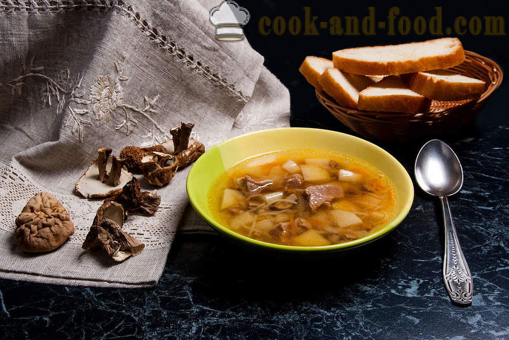 Oppskrift på soppsuppe med hvit sopp og pasta - video oppskrifter hjemme