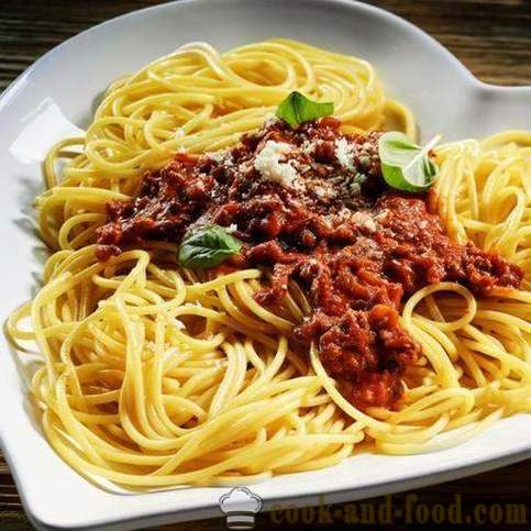 Tre saus oppskrift på spaghetti