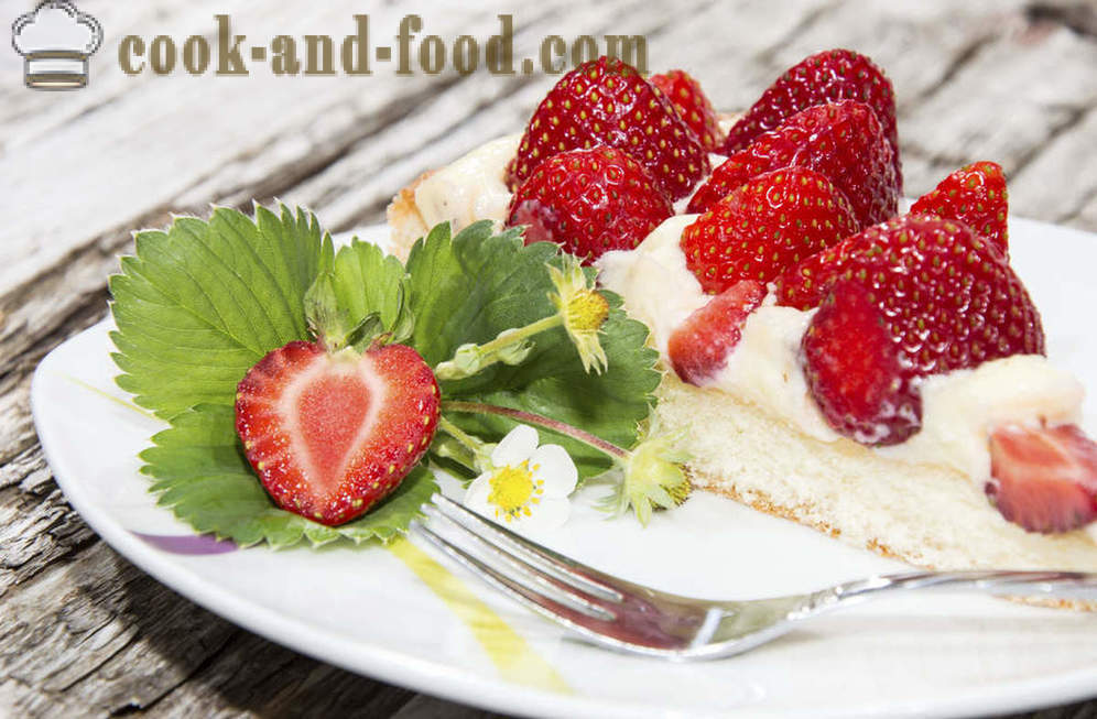 Kake, luftig krem ​​og jordbær te ved Ivlev og carob - video oppskrifter hjemme